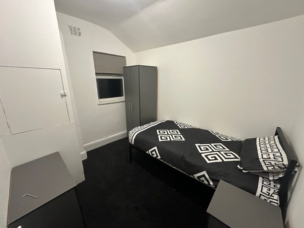 Property photo 3 of 4