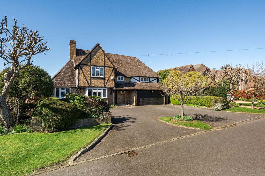 Property photo 1 of 26