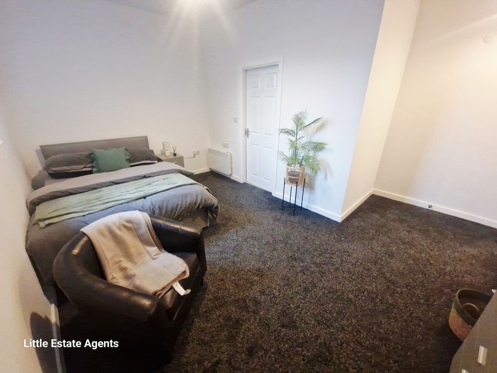 Property photo 3 of 13 Photo 3