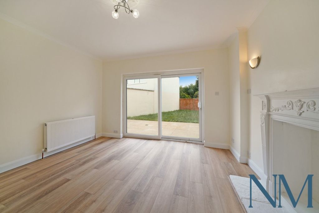 Property photo 2 of 15 Gallery