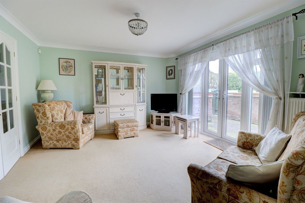 Property photo 2 of 11 Picture No. 02