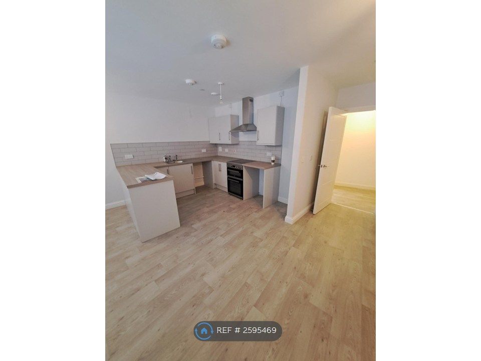 Property photo 1 of 6 Kitchen