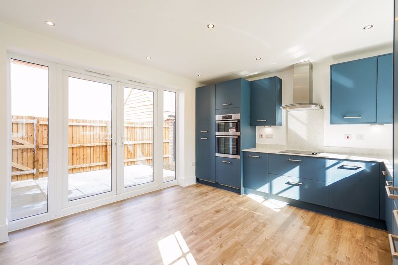 Property photo 2 of 43 Photo 18