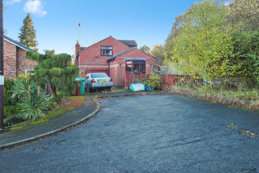 Property photo 1 of 18 Front