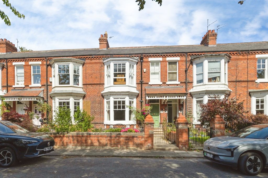 Property photo 1 of 18 Pbox-Img.Jpg
