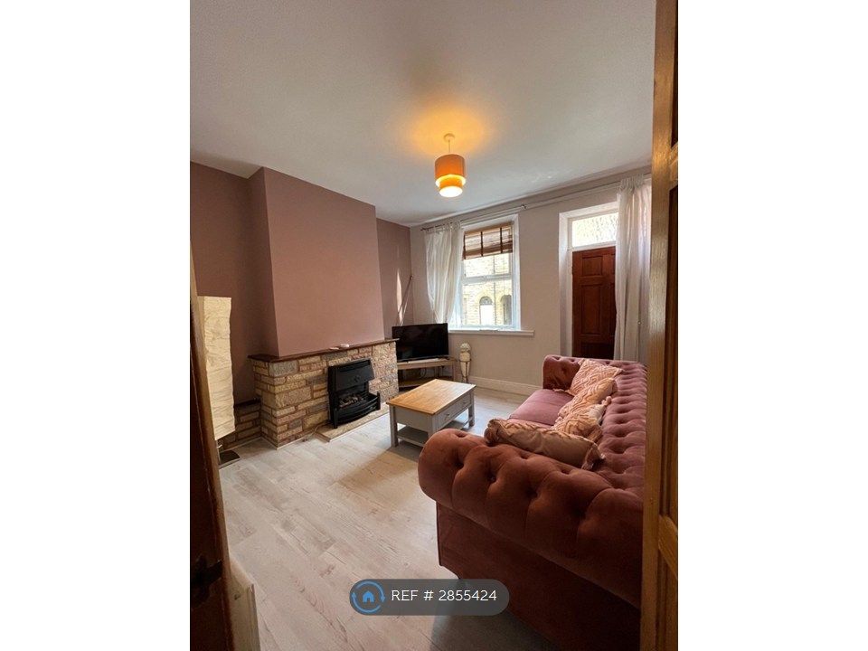 Property photo 2 of 6