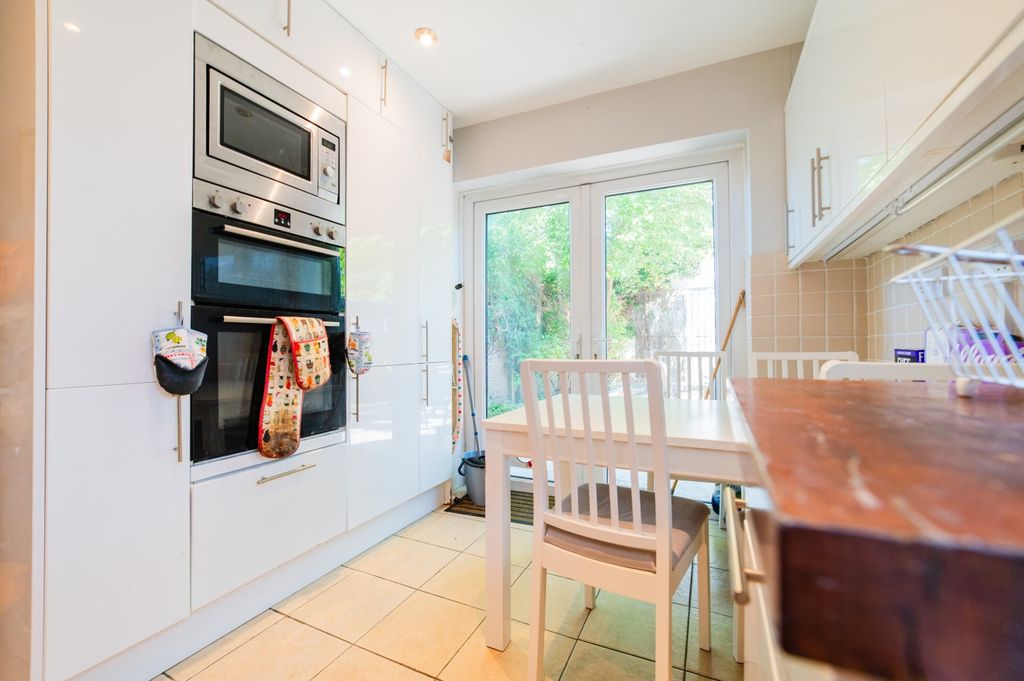 Property photo 3 of 14 Call 02920 454555 To Secure Your Viewing_2