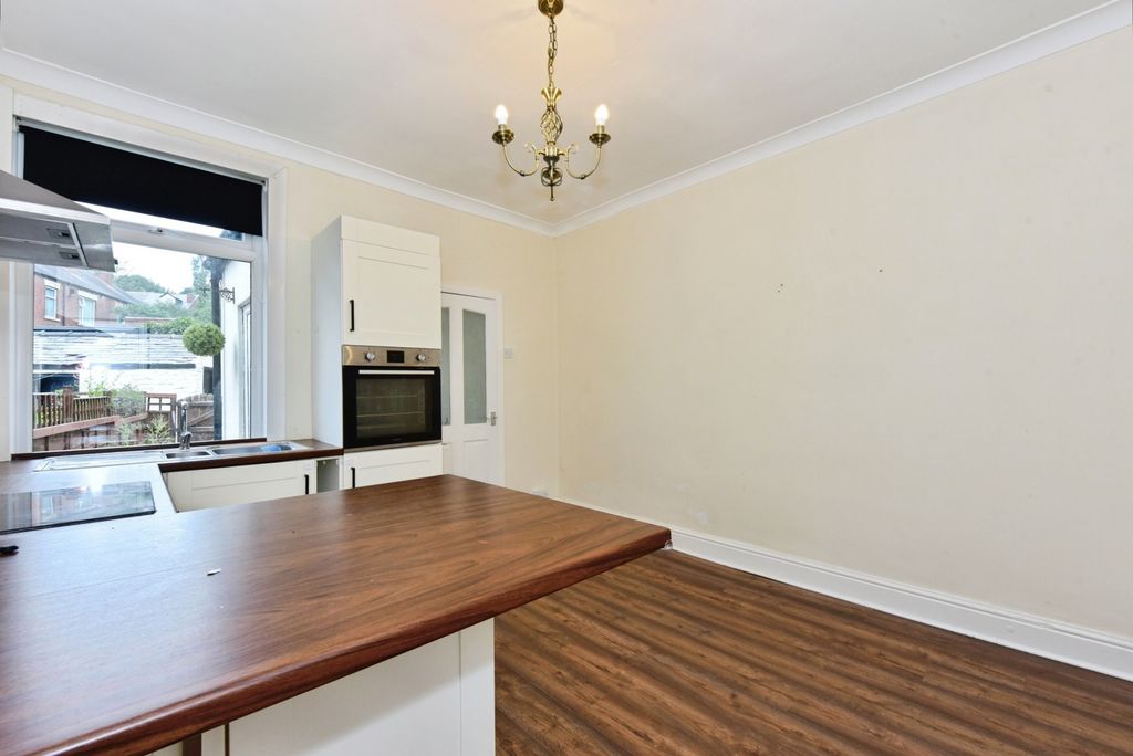 Property photo 3 of 12 Pbox-Img.Jpg