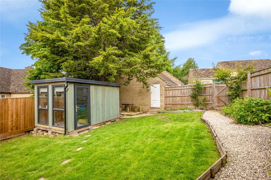 Property photo 2 of 18 Picture No. 19