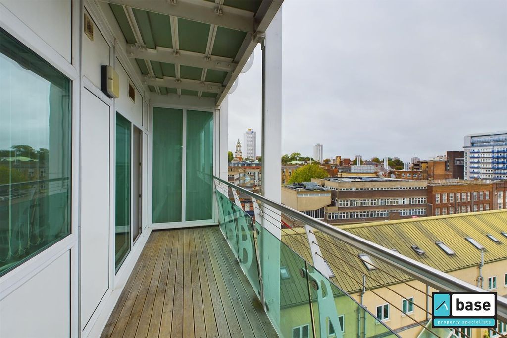 Property photo 2 of 14 Balcony