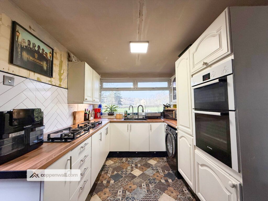 Property photo 2 of 36