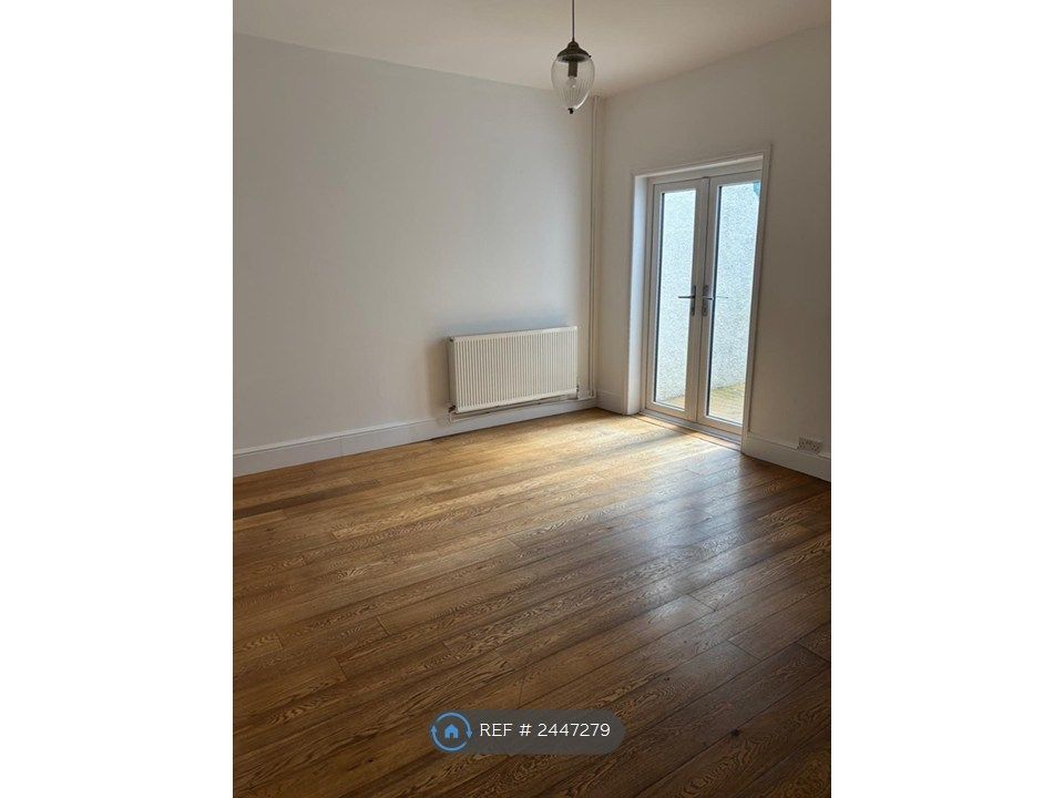 Property photo 3 of 6 Dining Room