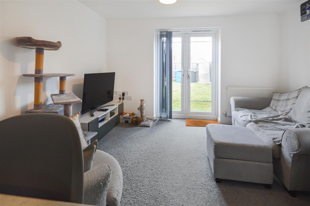 Property photo 3 of 10 7_80004.Jpg