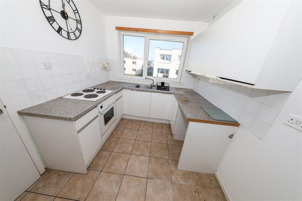 Property photo 3 of 11 C