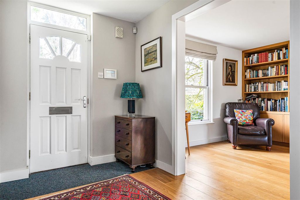 Property photo 2 of 26 30_77811.Jpg