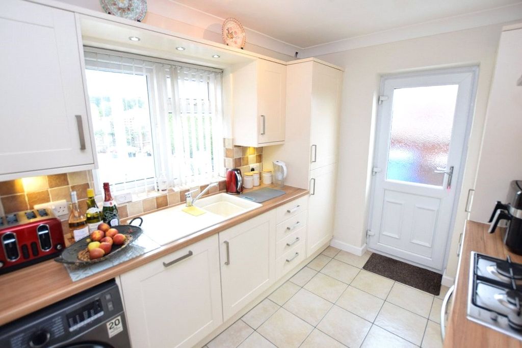 Property photo 2 of 13 Picture No. 35