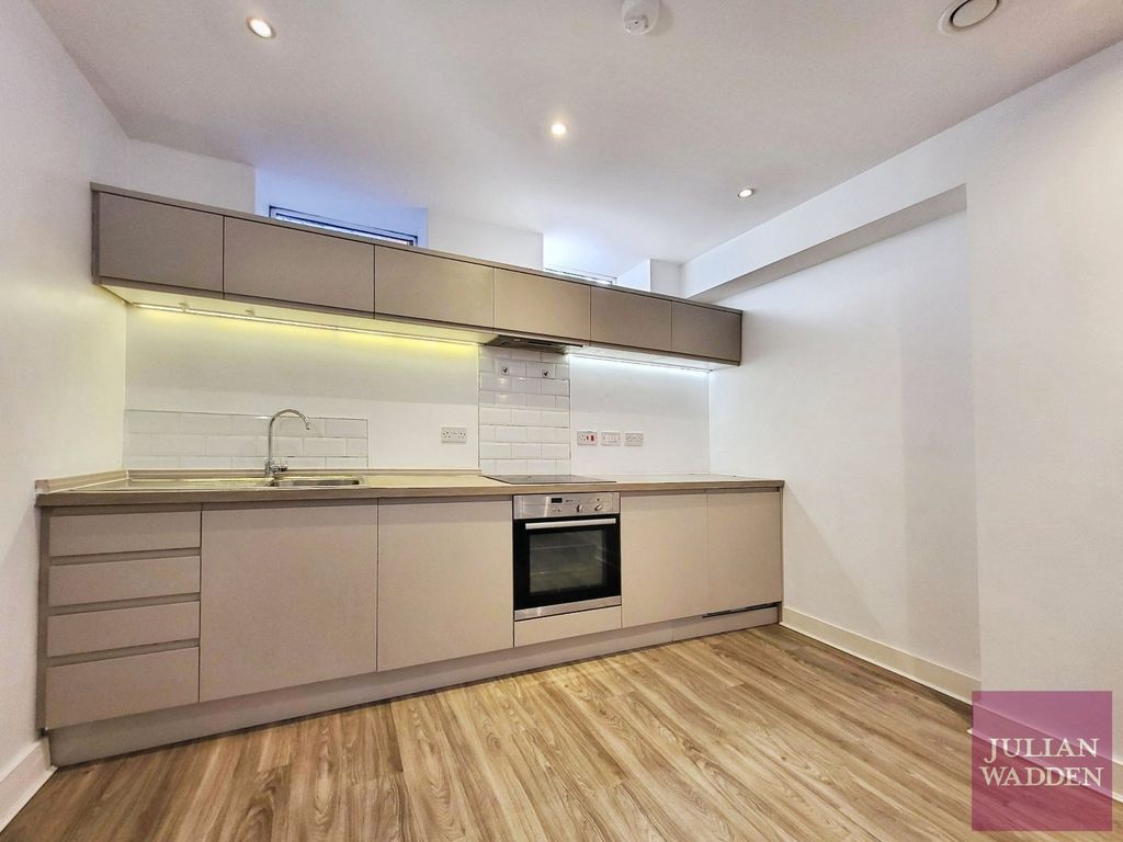 Property photo 3 of 13 Picture 3