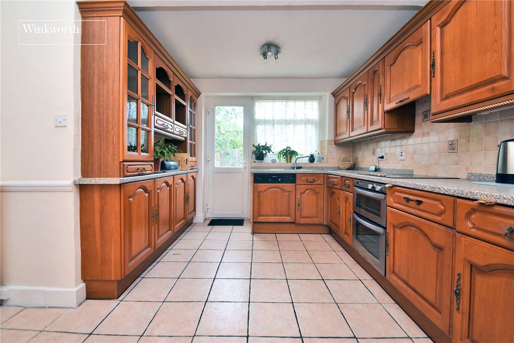 Property photo 3 of 17 Picture No. 04