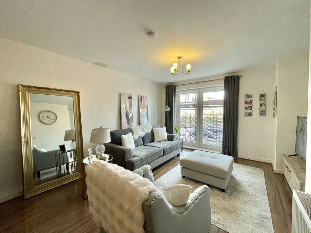 Property photo 3 of 10 Picture No. 06