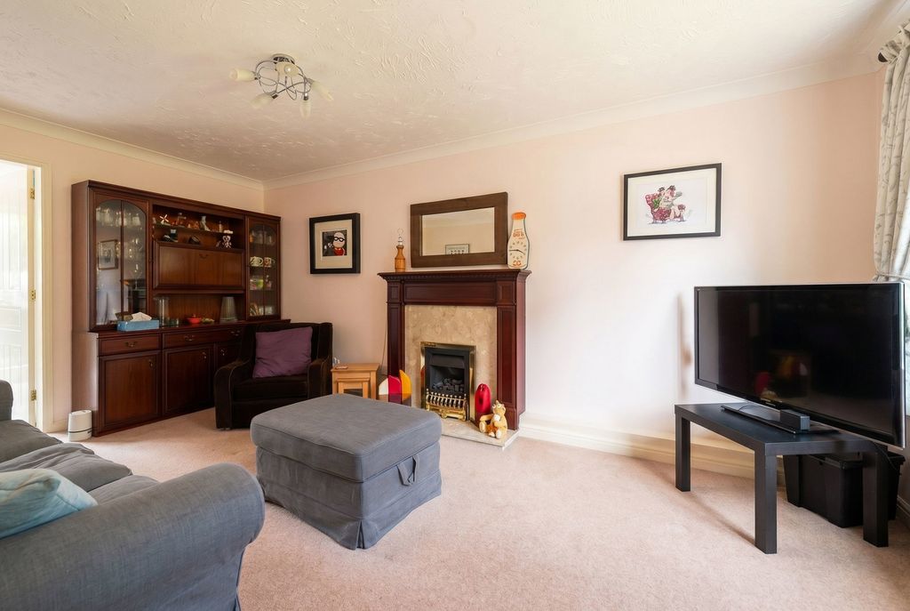 Property photo 3 of 17