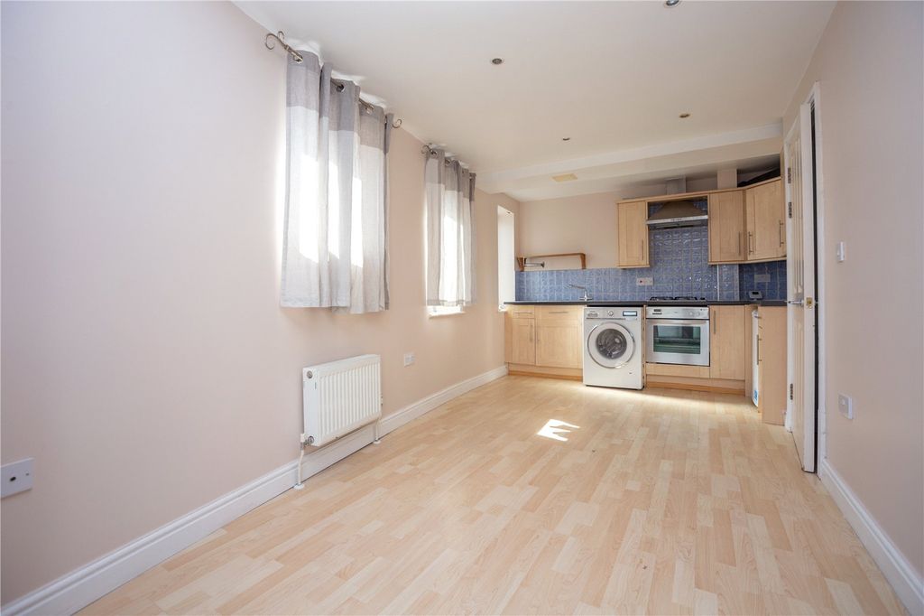 Property photo 1 of 5 Picture No. 04