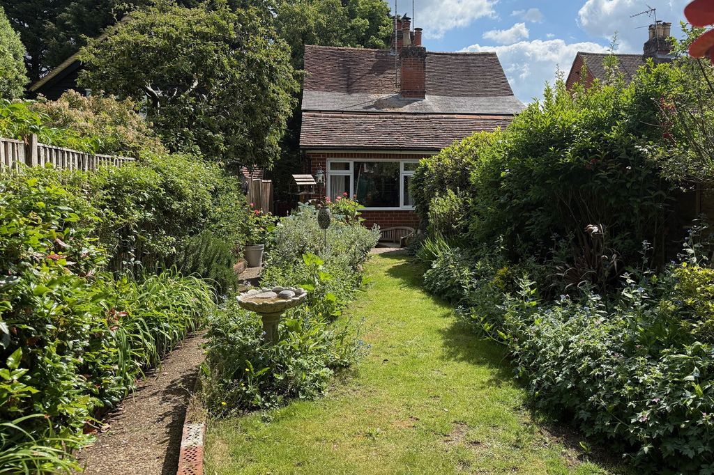 Property photo 2 of 11