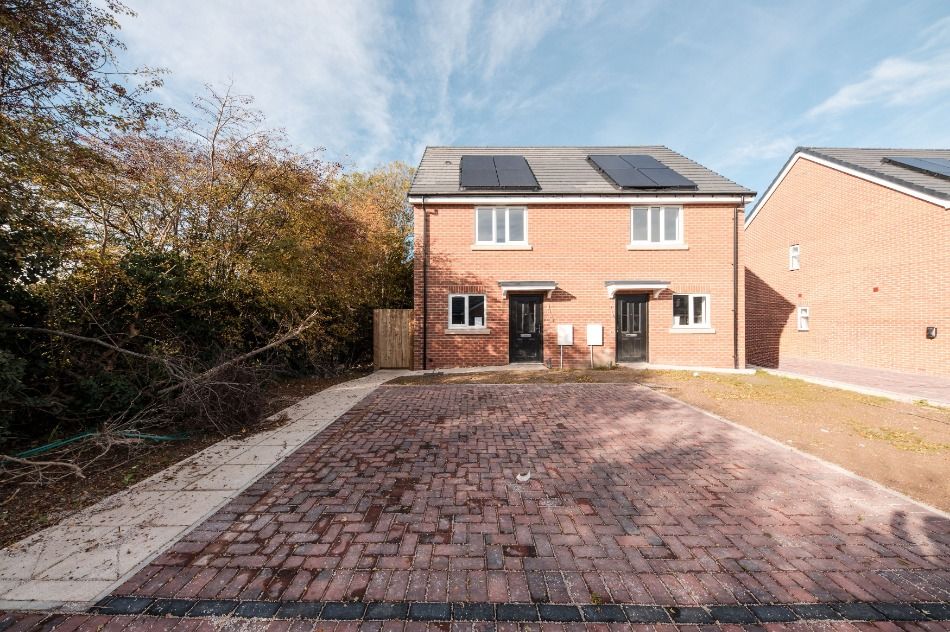 Property photo 2 of 12