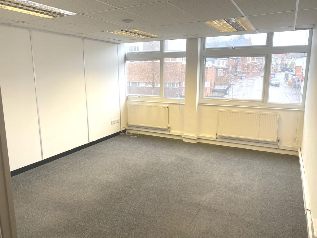 Property photo 3 of 6