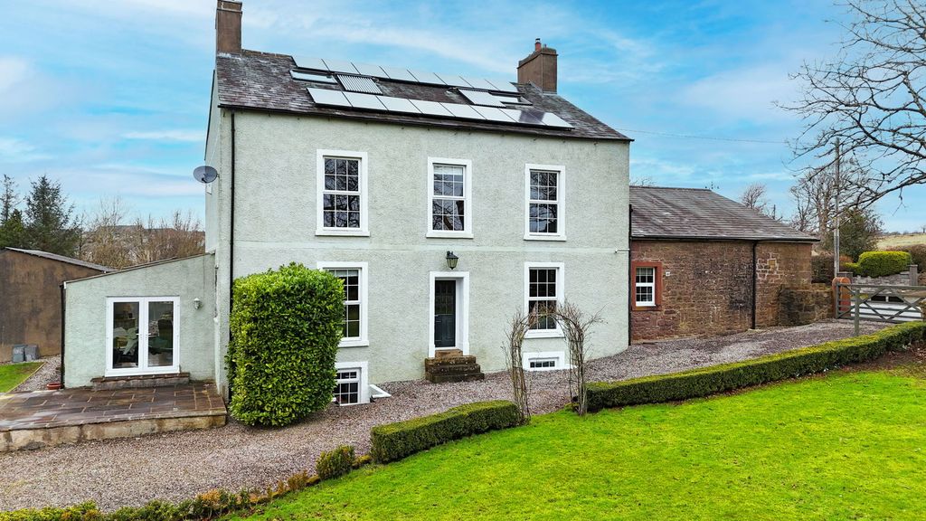 Property photo 2 of 44