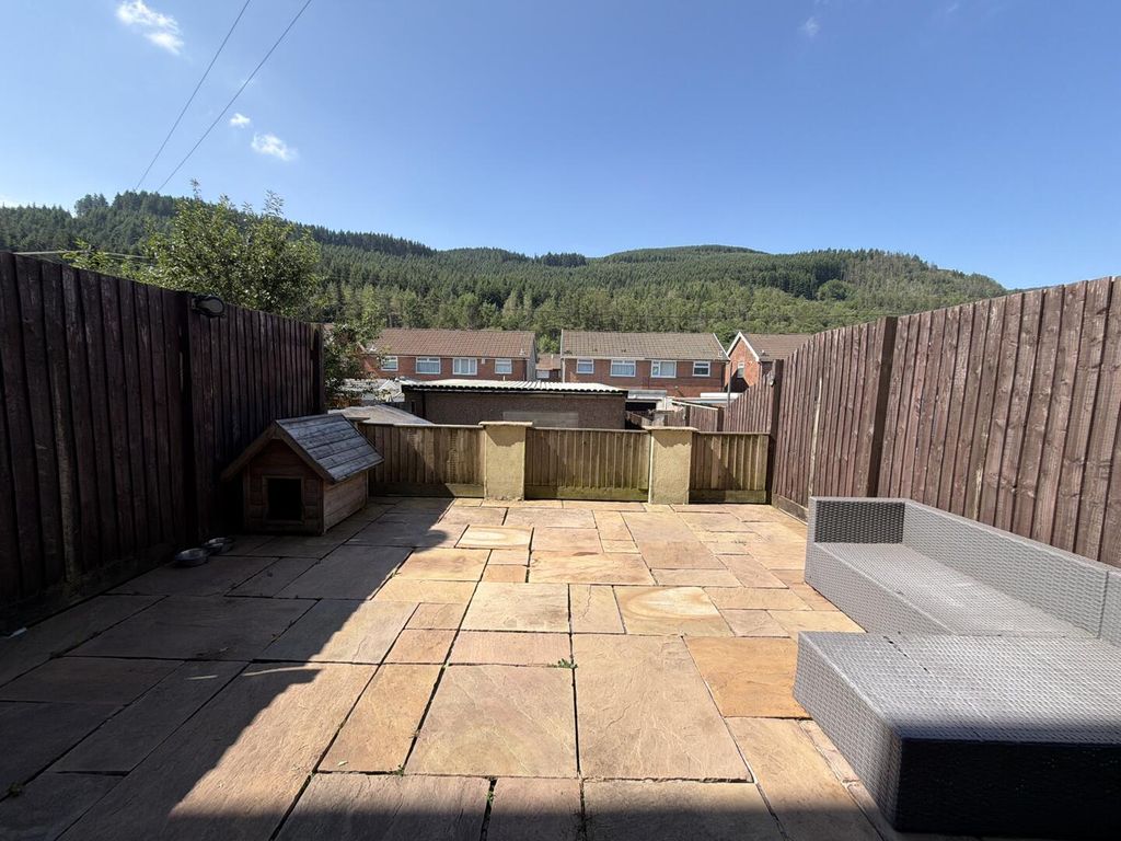Property photo 2 of 32 Rear Garden