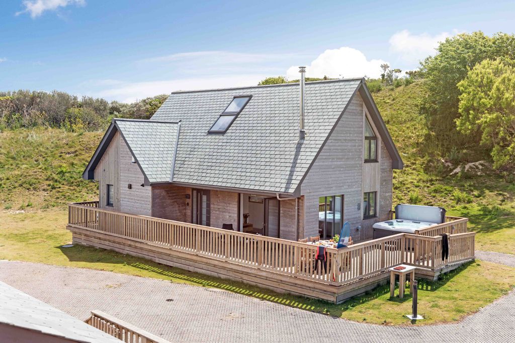 Property photo 2 of 20 Photo 2