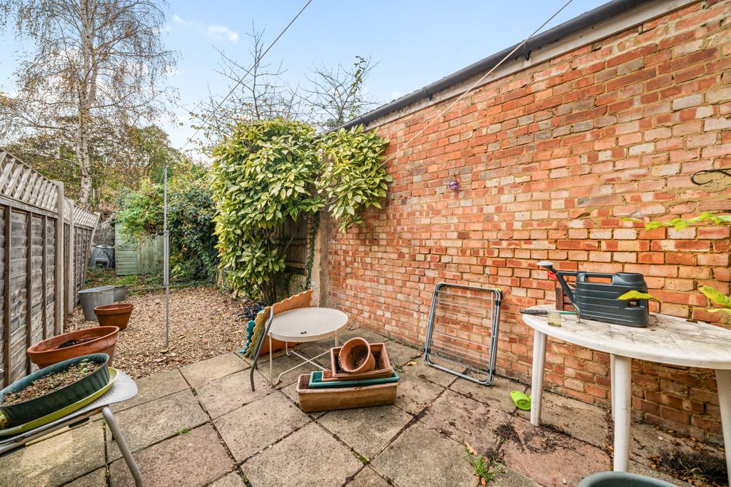 Property photo 2 of 8