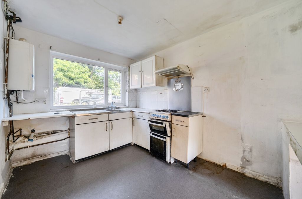 Property photo 3 of 20 1469876-4-6A182E6...