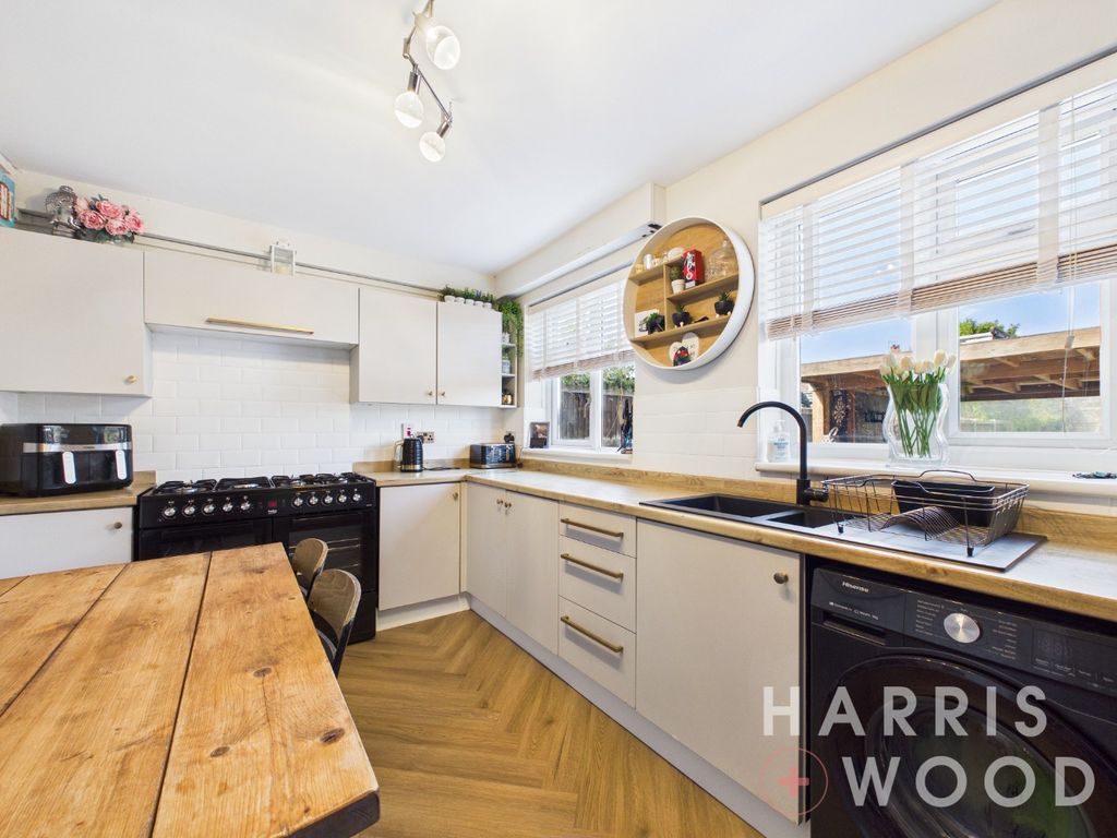 Property photo 2 of 21 5310802