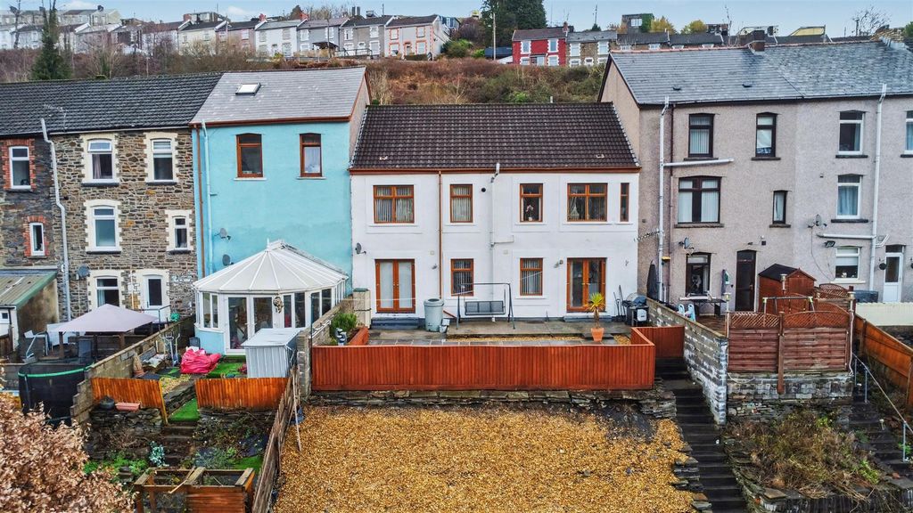 Property photo 1 of 35