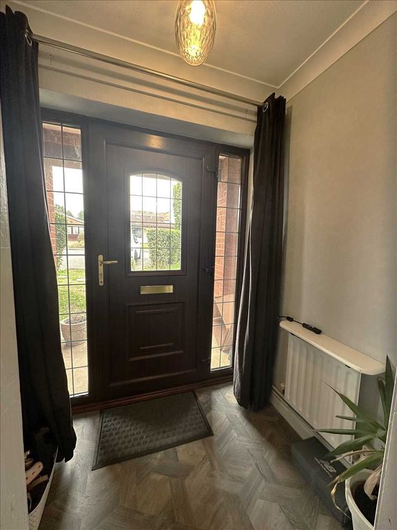 Property photo 2 of 13 Outer Entrance Porch