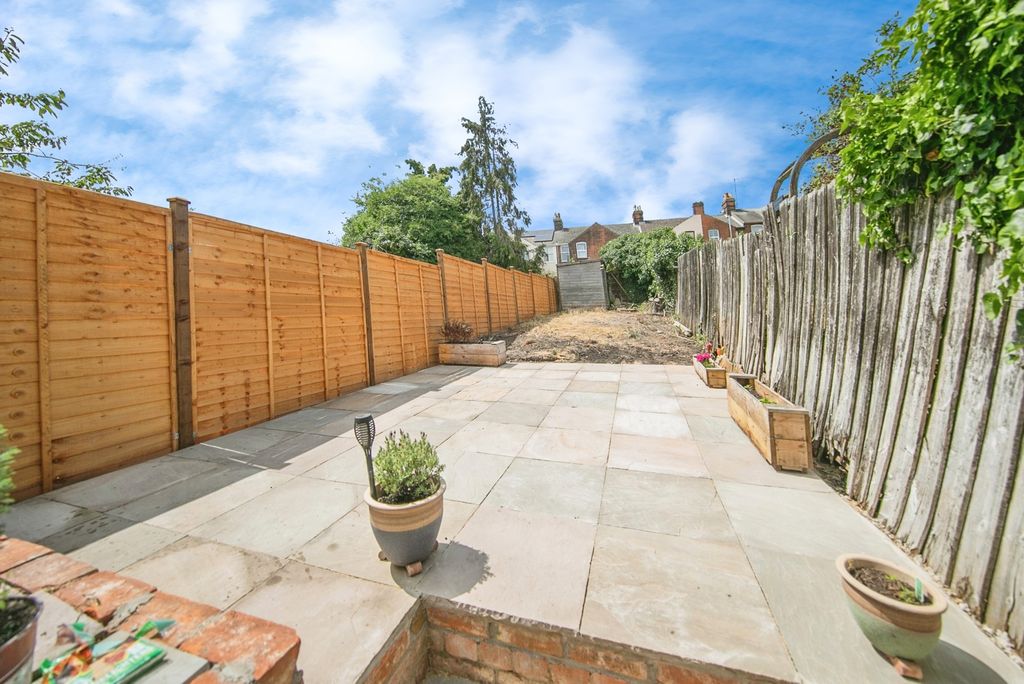 Property photo 2 of 16 Photo