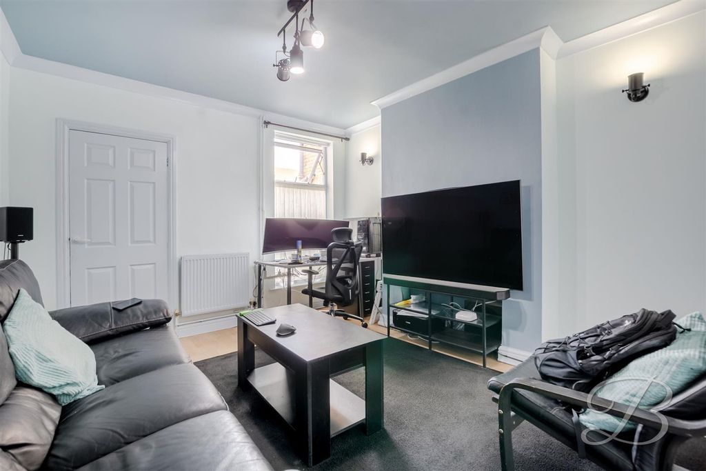 Property photo 3 of 19 Ccltd-3.Jpg