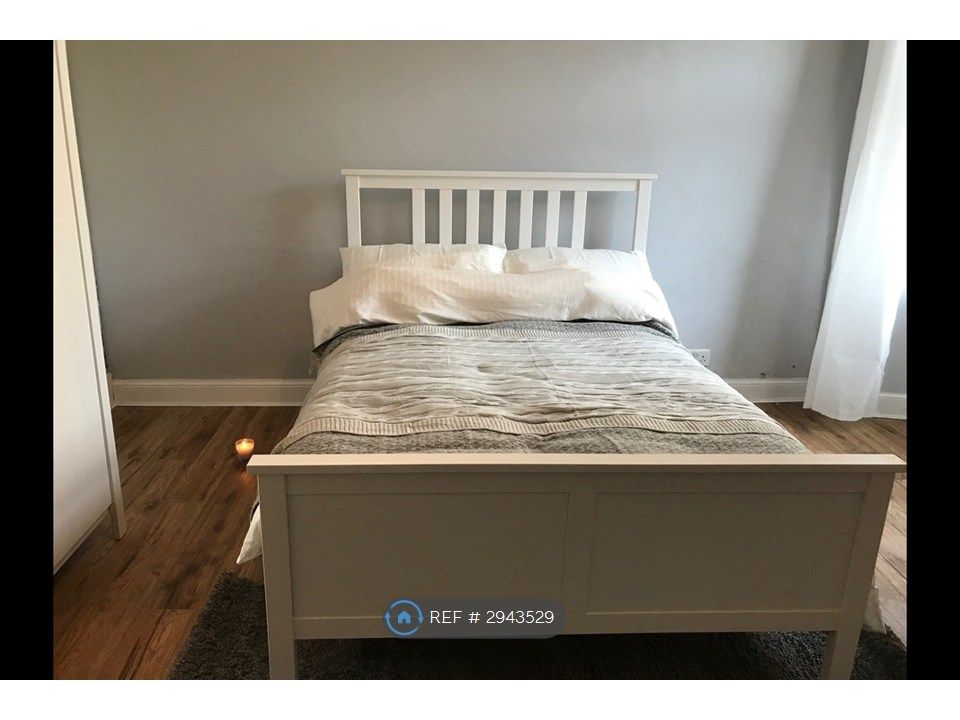 Property photo 2 of 6 Bedroom