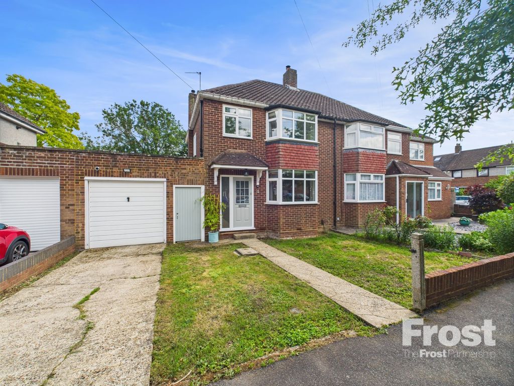 Property photo 1 of 16 Picture No. 04