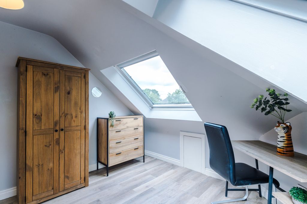 Property photo 3 of 12 Photo 2