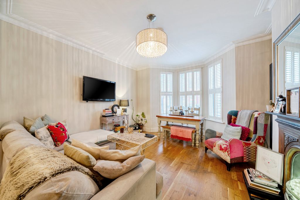 Property photo 2 of 16 1408211-13-6985c5...