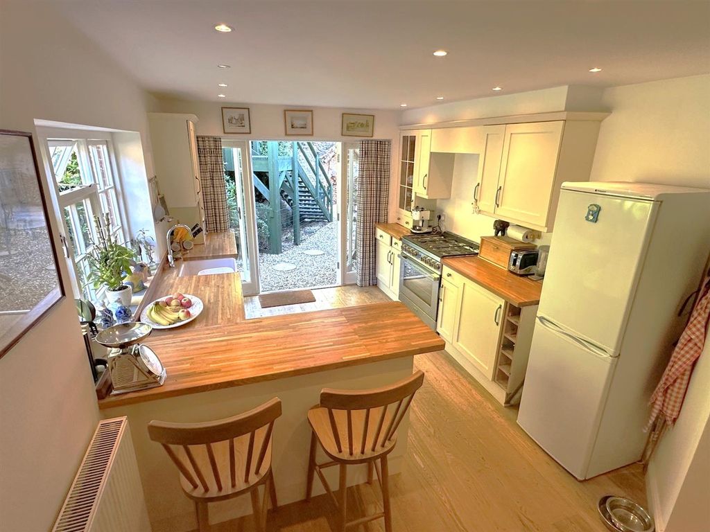 Property photo 2 of 16 Kitchen 1.Jpg