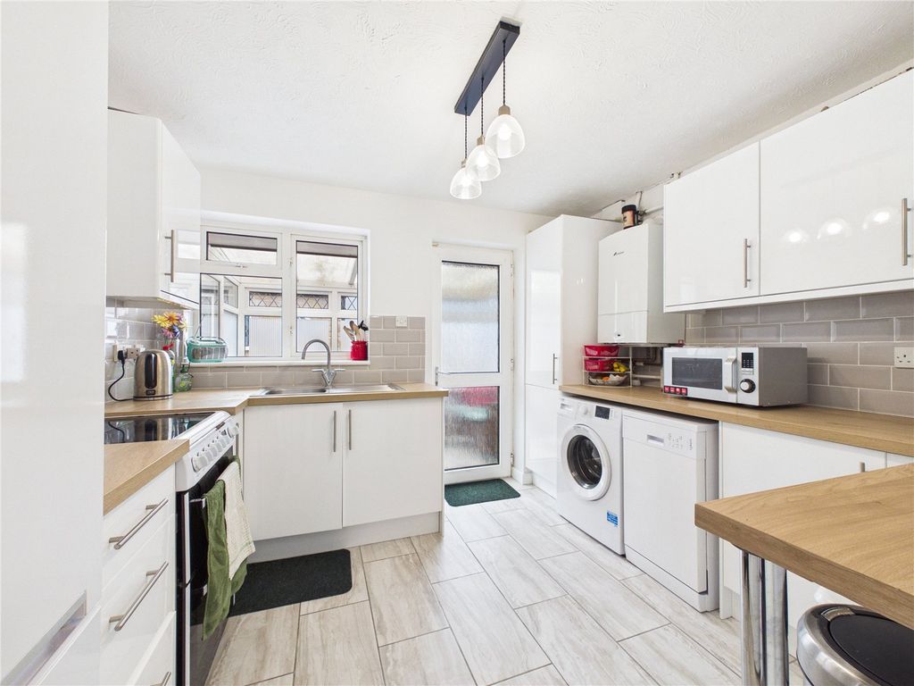 Property photo 2 of 18 Picture No. 04