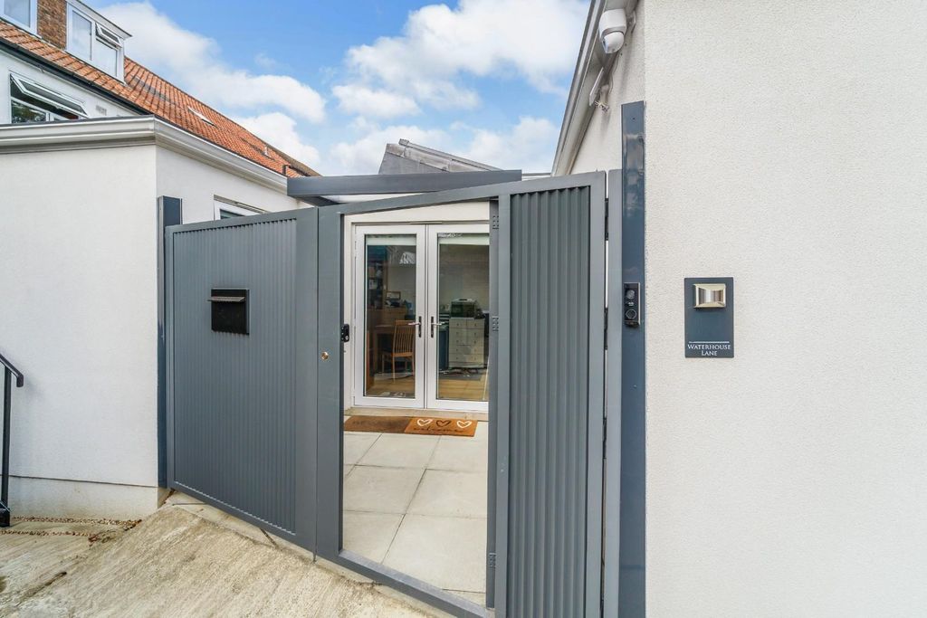 Property photo 1 of 13 Waterhouse Lane