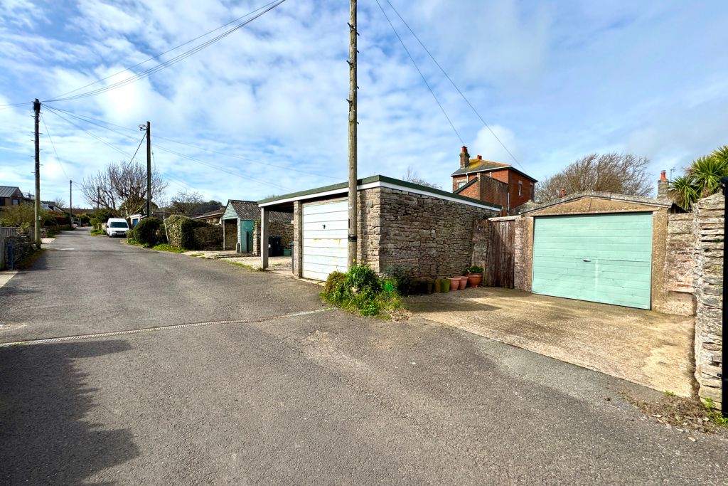 Property photo 2 of 12 Garage (Accessed From East Drove)