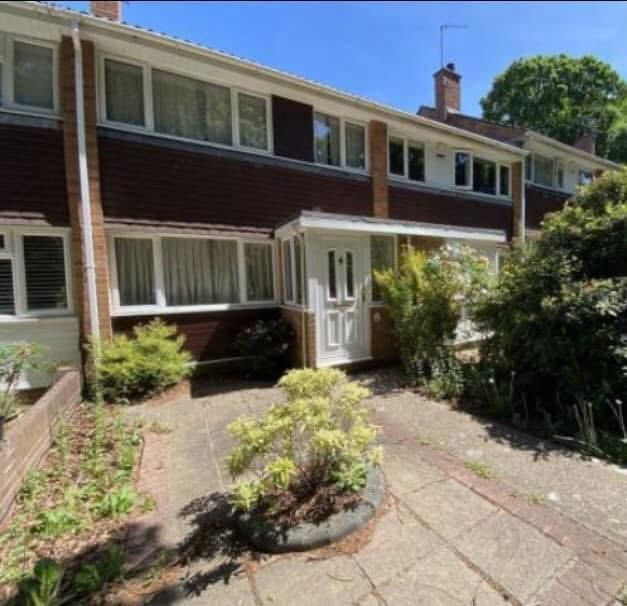 Property photo 1 of 8 c714c284-4A1c-429c-A9Aa-Ecb1c721d09d