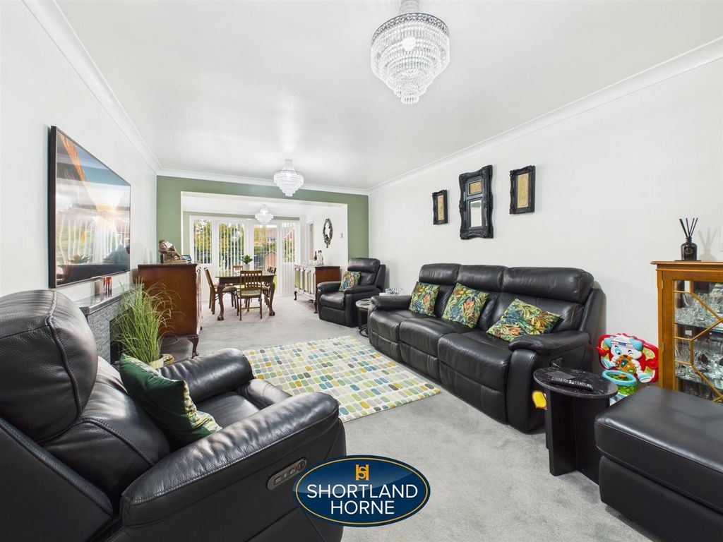Property photo 3 of 26 Cam04377G0-Pr0475-Still015.Jpg