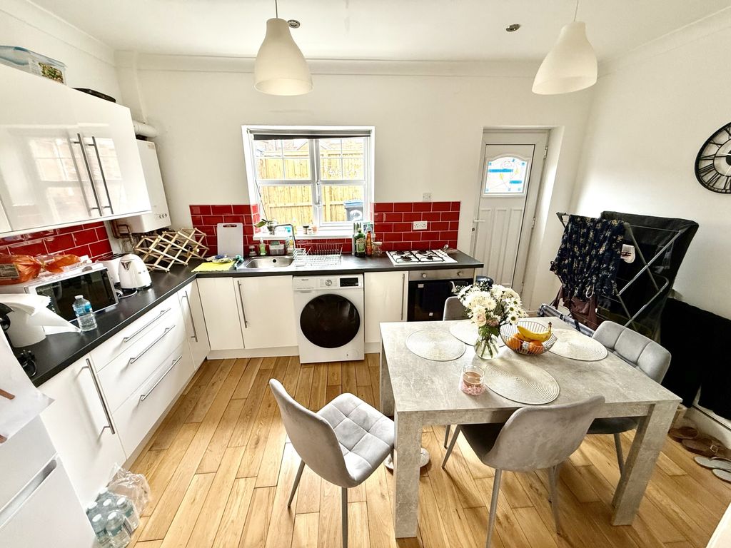 Property photo 3 of 6 Img_2936