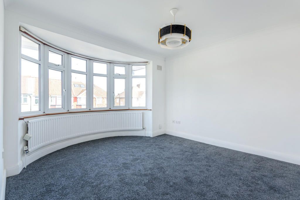 Property photo 1 of 6 3Â Bedroom Maisonette For Rent